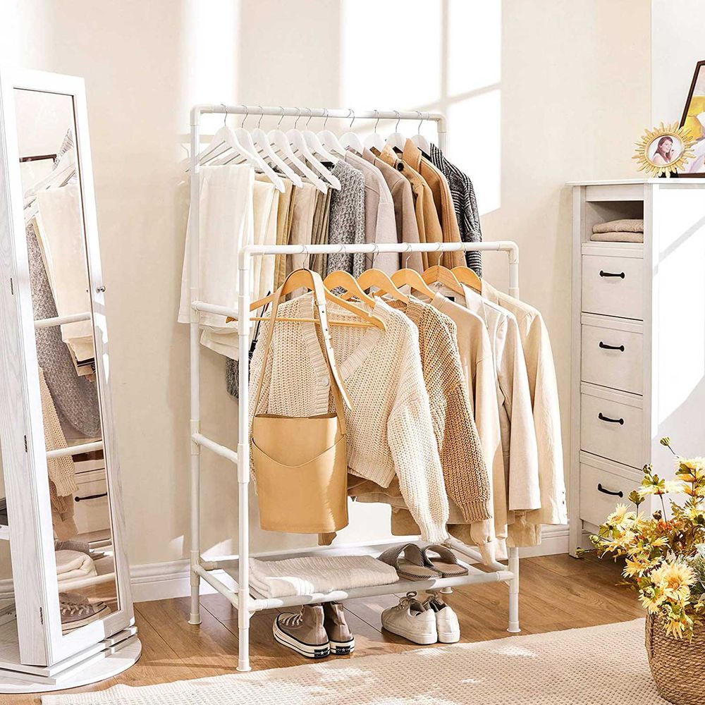 Portant à vêtements : 26 idées déco pour vos habits  Idées chambre, Portant  vetement, Idée de décoration