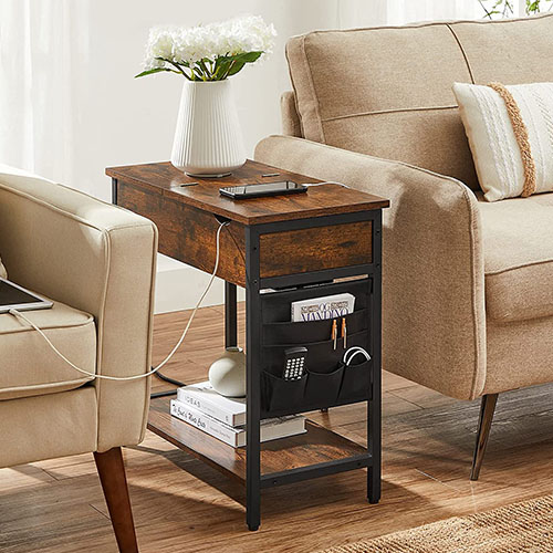 Des tables d'appoint toujours à vos côtés pour vous accompagner.