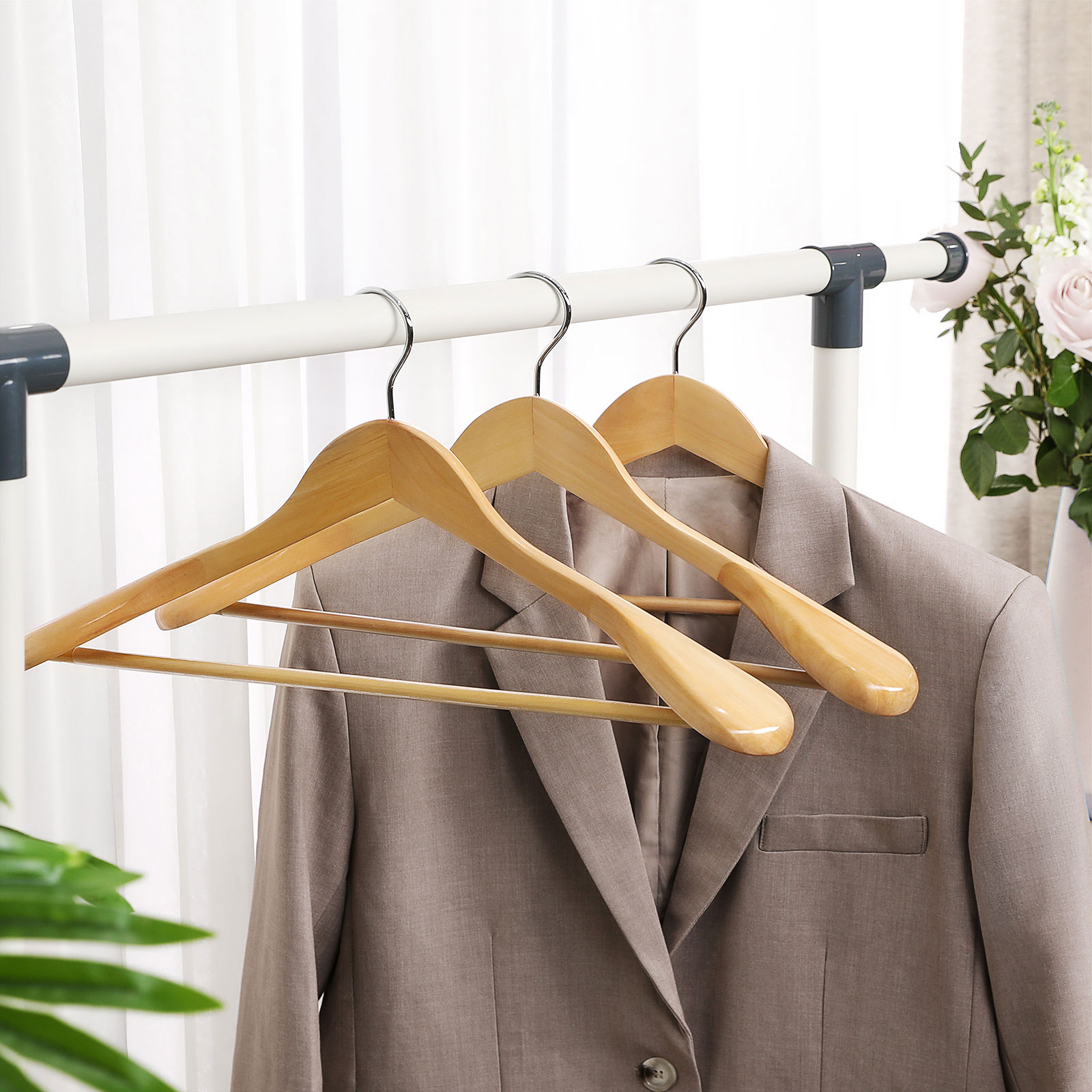 16 Cintres En Bois Naturel HOUISM Avec Clips - Parfaits Pour Costumes, Jupes Et Pantalons